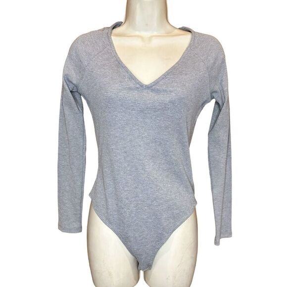 L’Agence Winona Ribbed Knit Long Sleeve Bodysuit in Heather Grey NWY Size Large - Picture 3 of 7